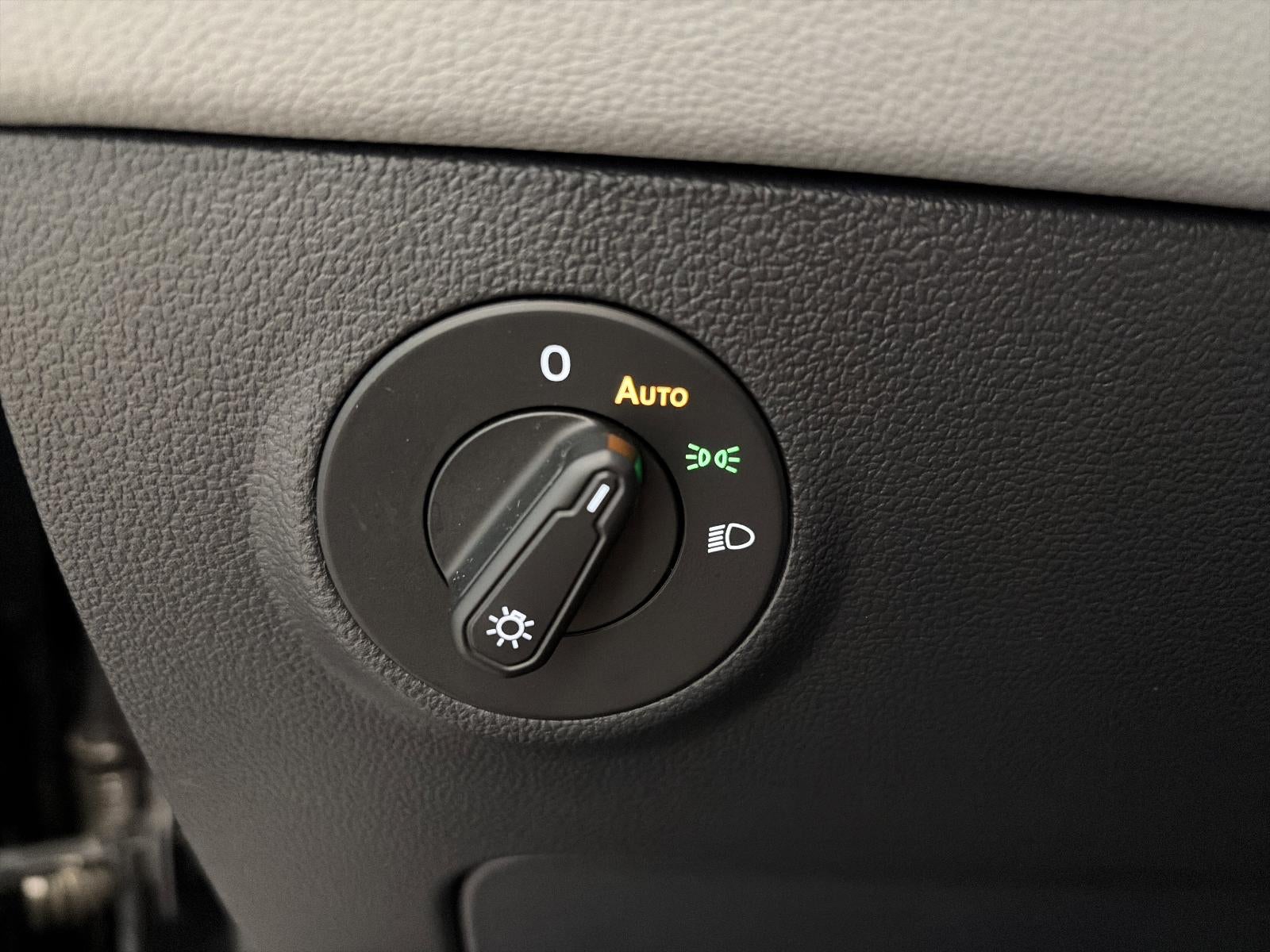 2024 Volkswagen Taos SE 4MOTION