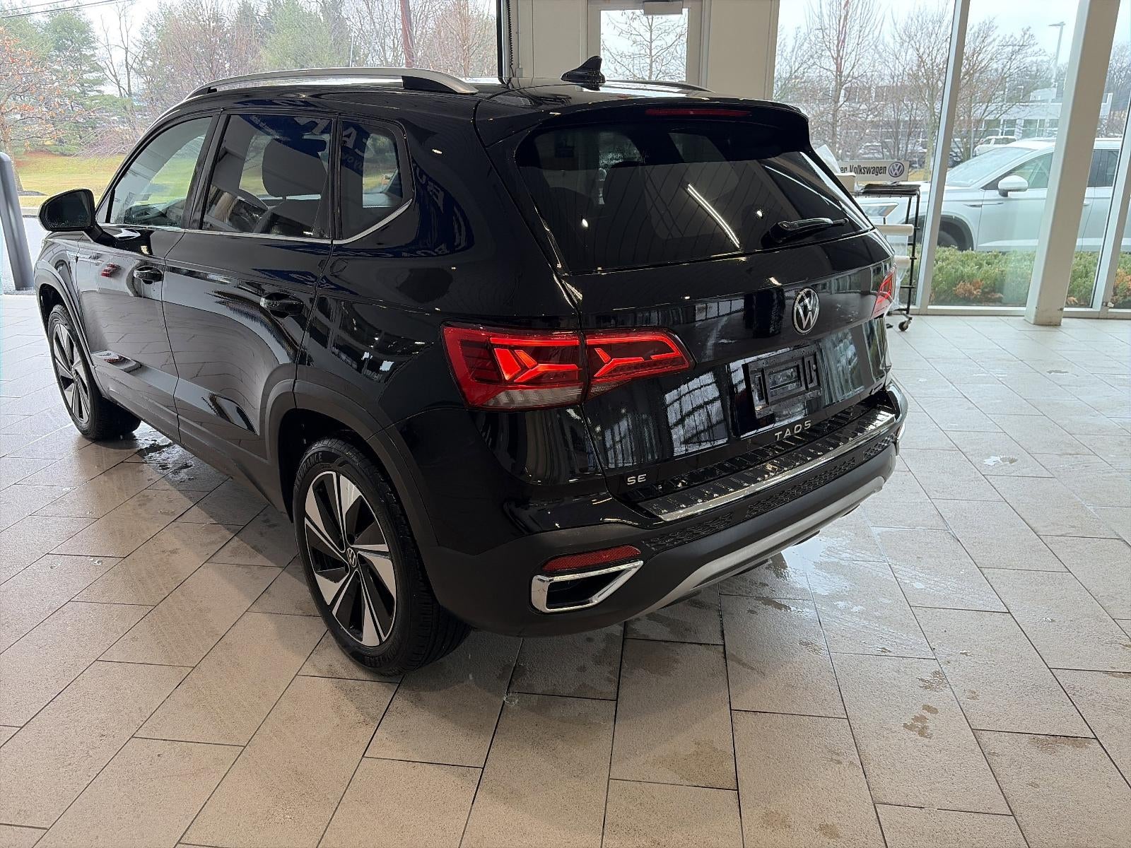 2024 Volkswagen Taos SE 4MOTION