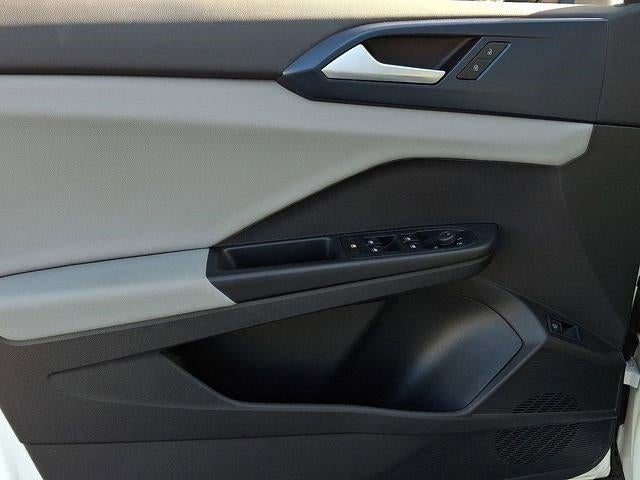 2022 Volkswagen Taos SE 4MOTION