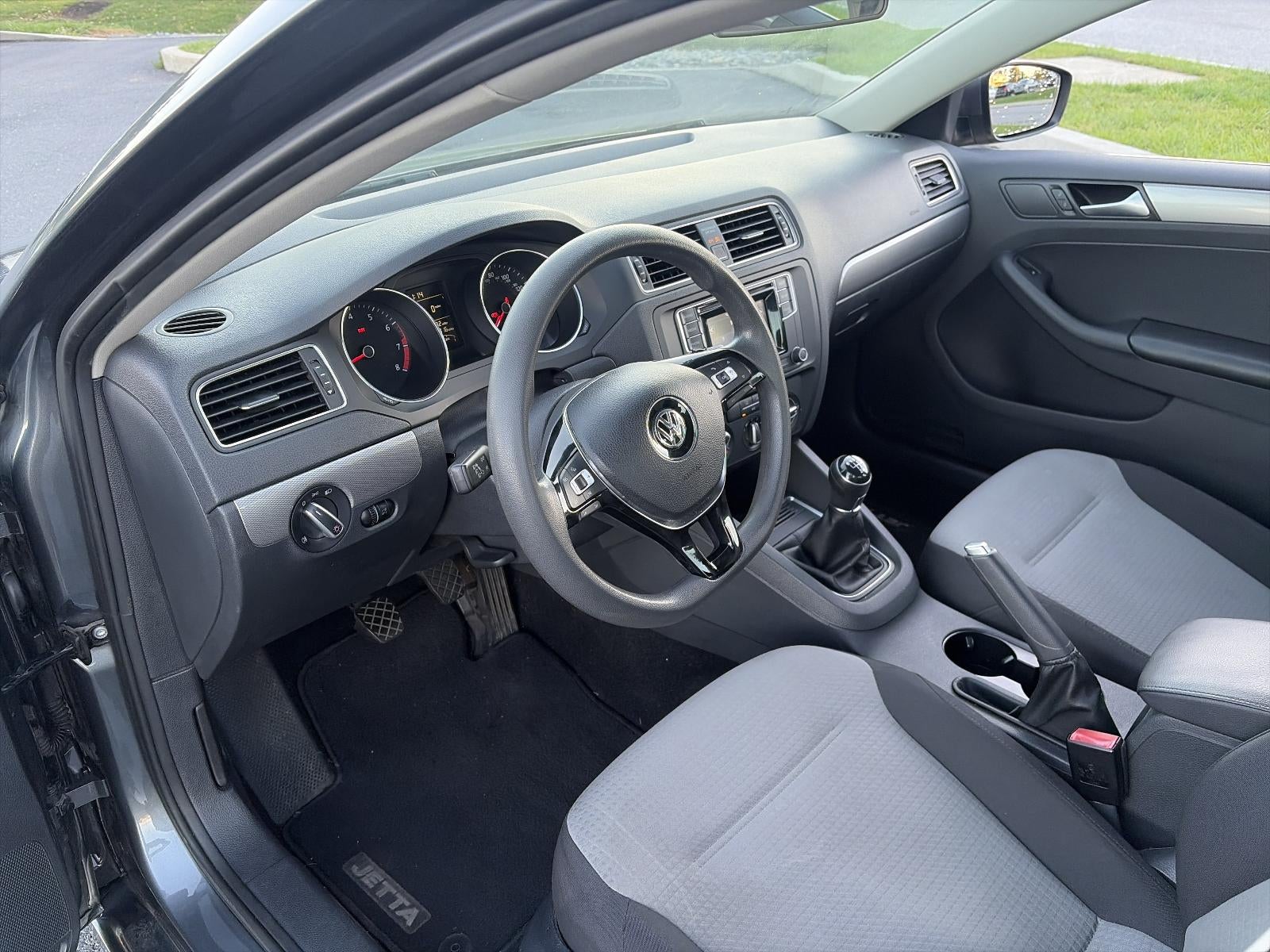 2017 Volkswagen Jetta 1.4T S Manual