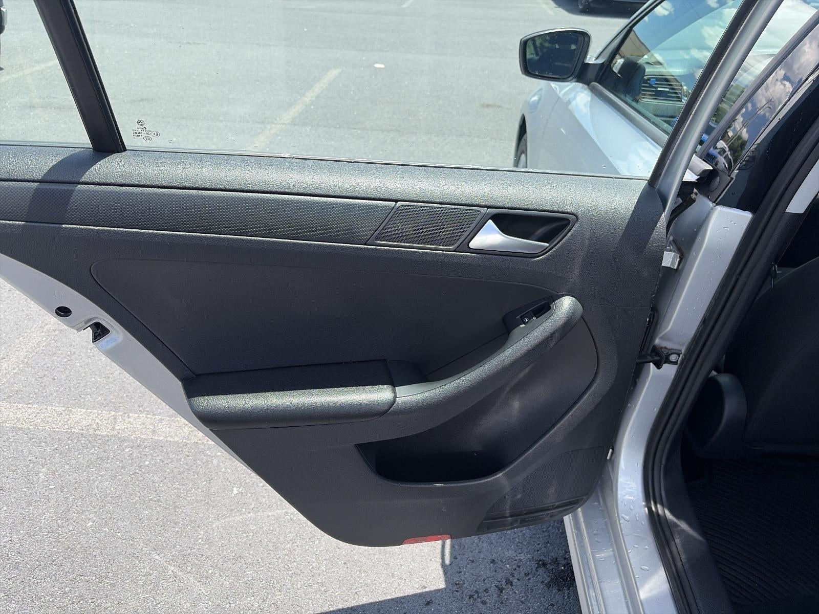 2016 Volkswagen Jetta 4dr Auto 1.4T S Sedan