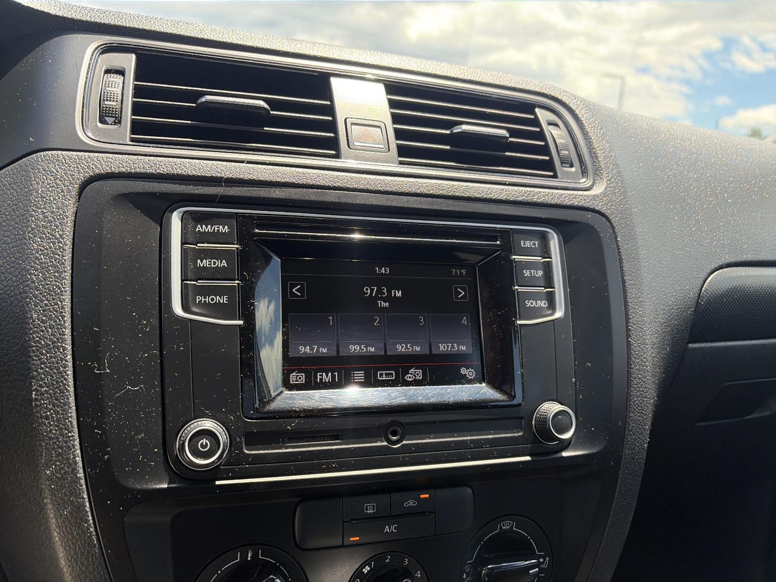2016 Volkswagen Jetta 4dr Auto 1.4T S Sedan