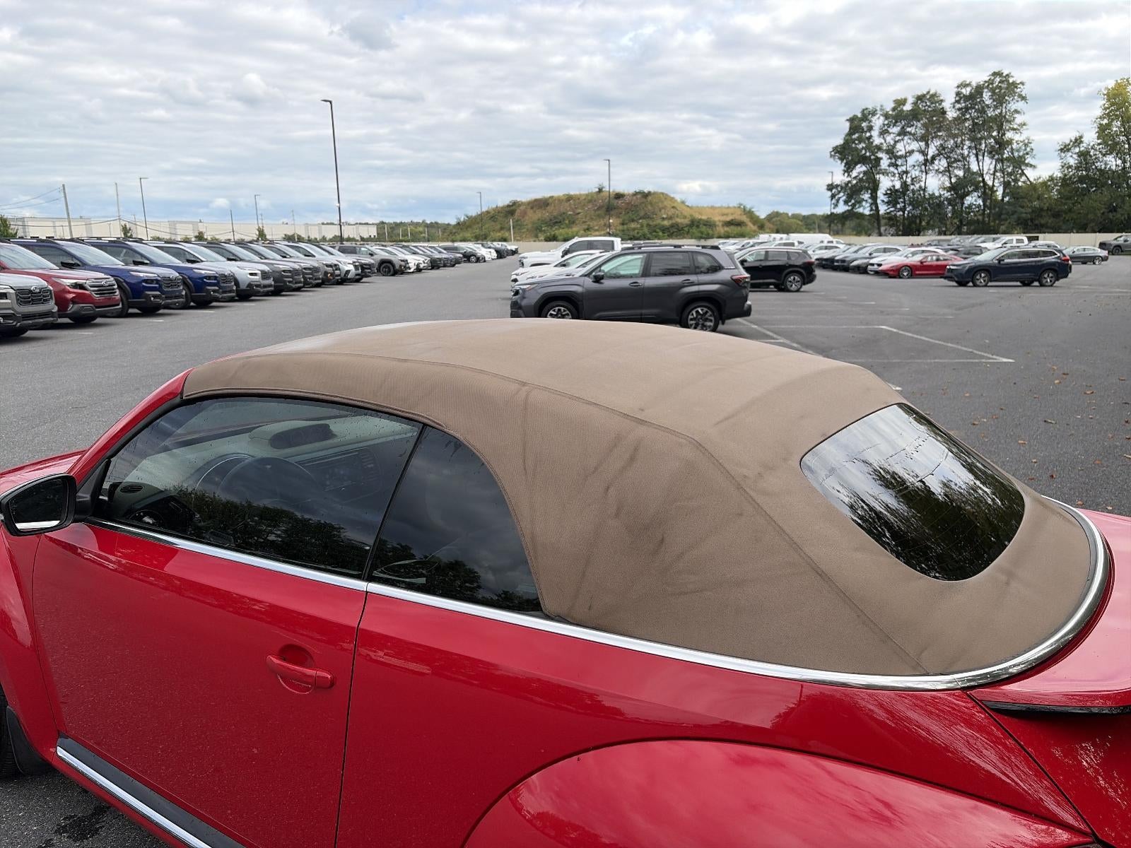2013 Volkswagen Beetle Convertible 2dr DSG 2.0T PZEV *Ltd Avail*