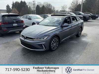 2025 Volkswagen Jetta SE Auto