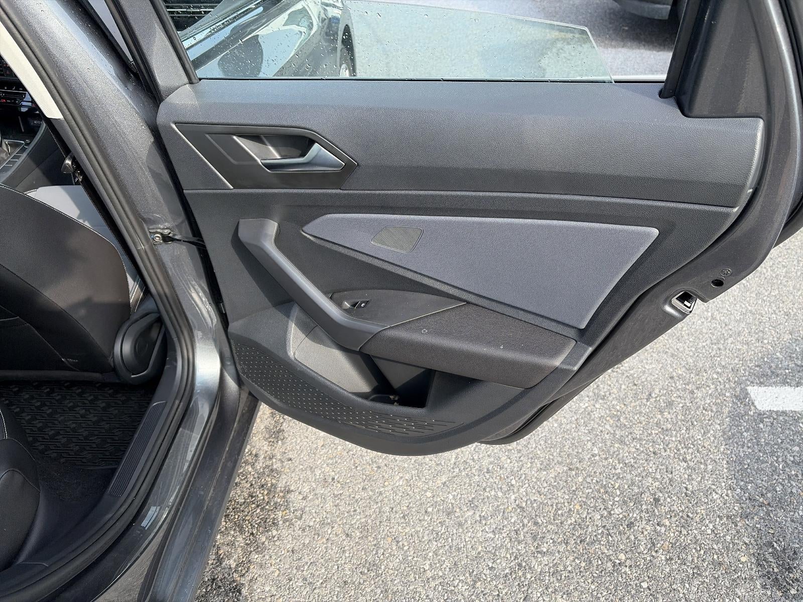 2025 Volkswagen Jetta SE Auto