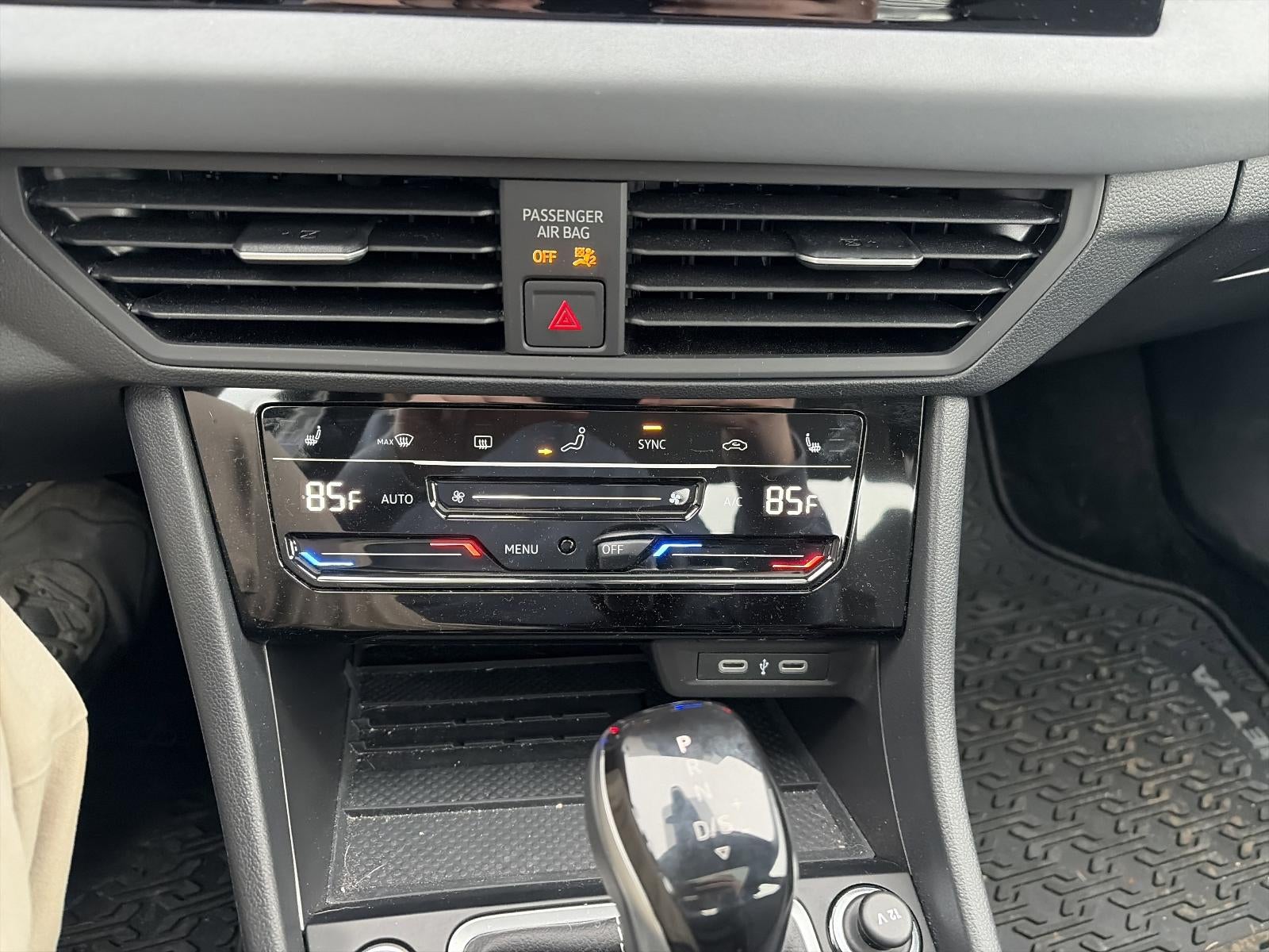 2025 Volkswagen Jetta SE Auto