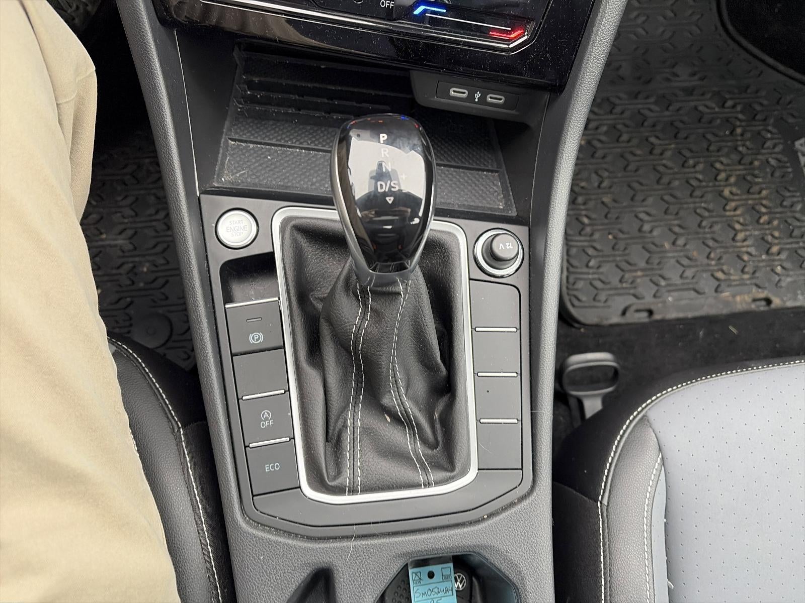 2025 Volkswagen Jetta SE Auto