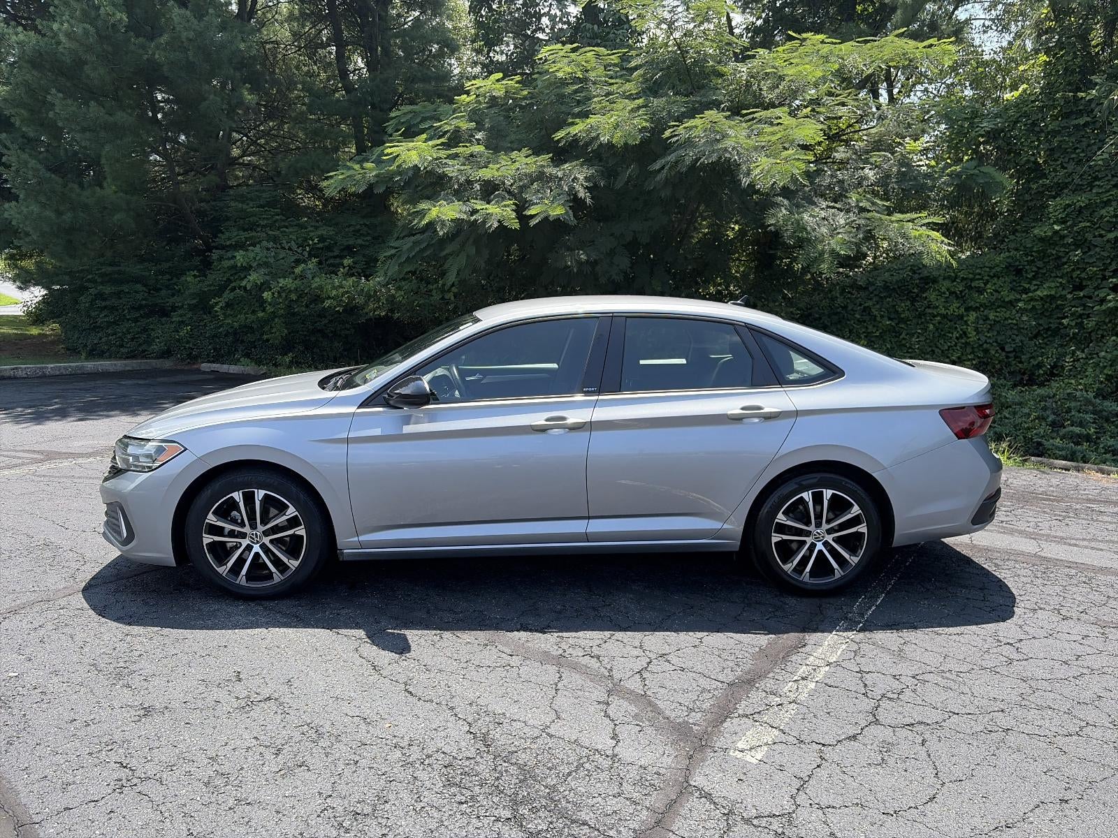 2023 Volkswagen Jetta Sport Auto