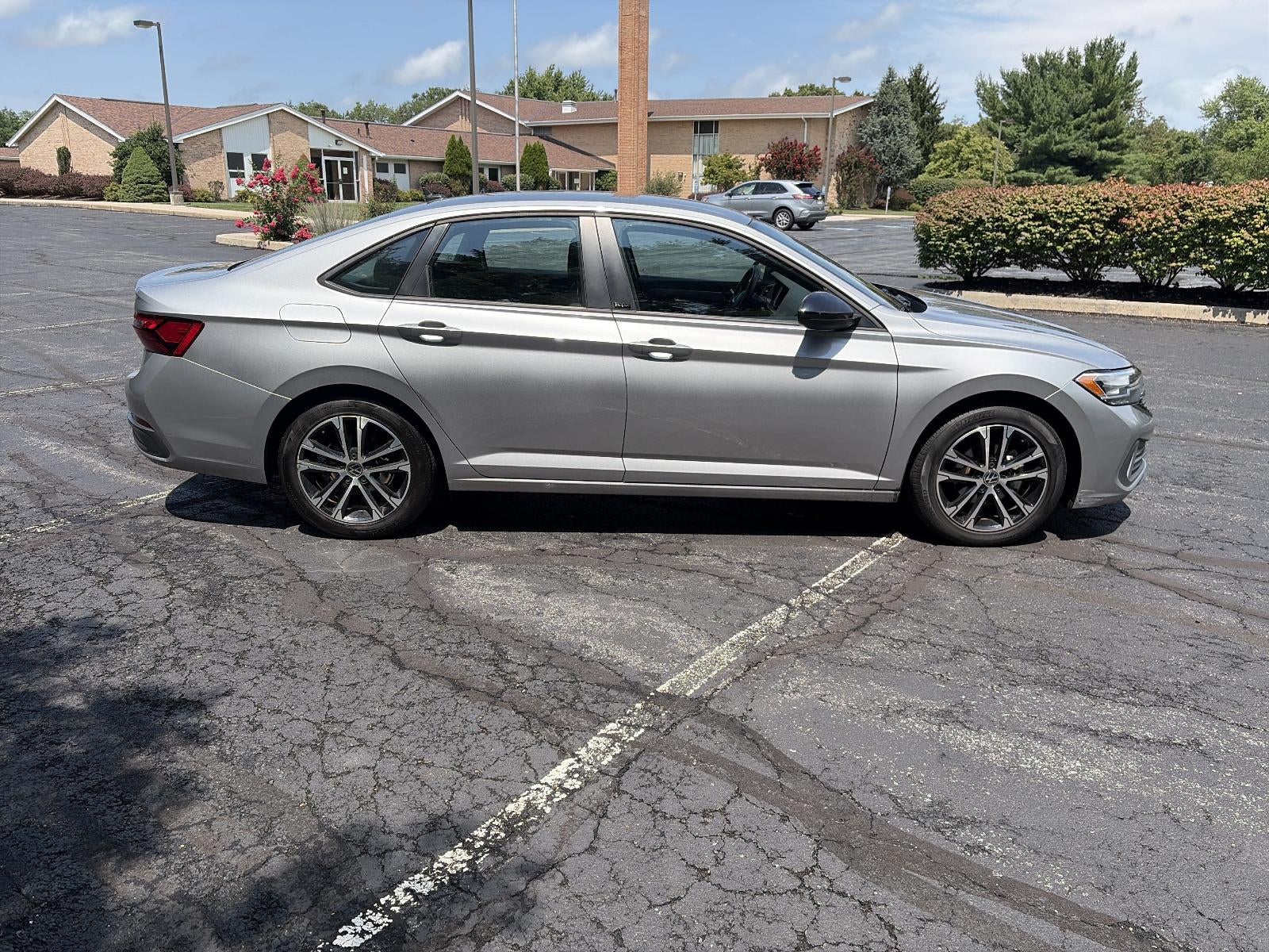 2023 Volkswagen Jetta Sport Auto