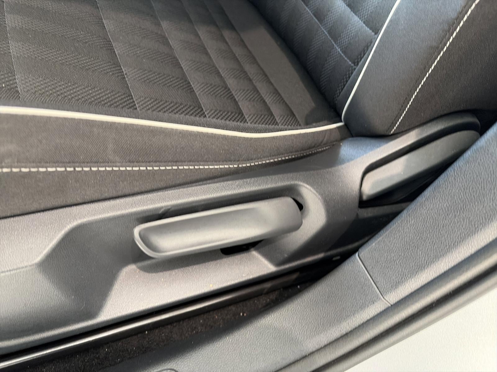 2023 Volkswagen Jetta Sport Auto