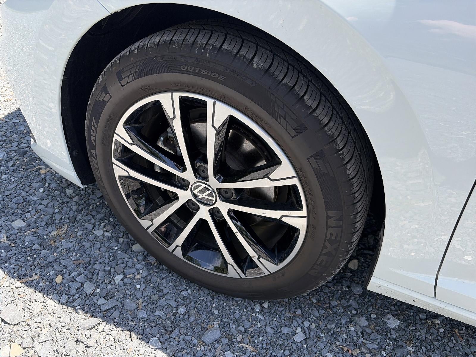 2025 Volkswagen Jetta Sport Auto