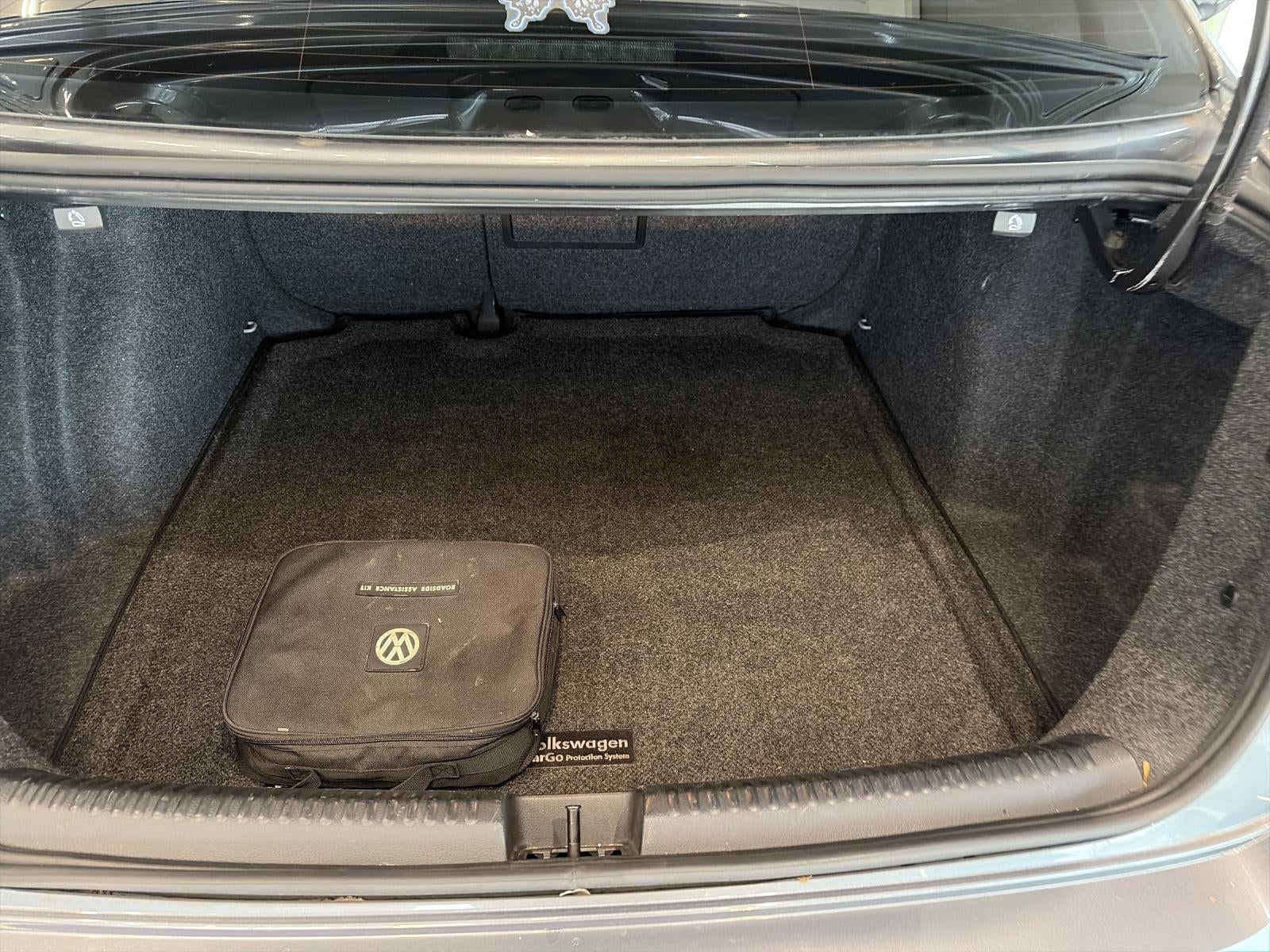 2016 Volkswagen Jetta 4dr Auto 1.8T Sport PZEV Sedan