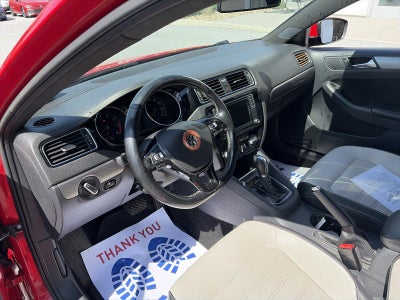 2016 Volkswagen Jetta 4dr Auto 1.8T Sport PZEV Sedan