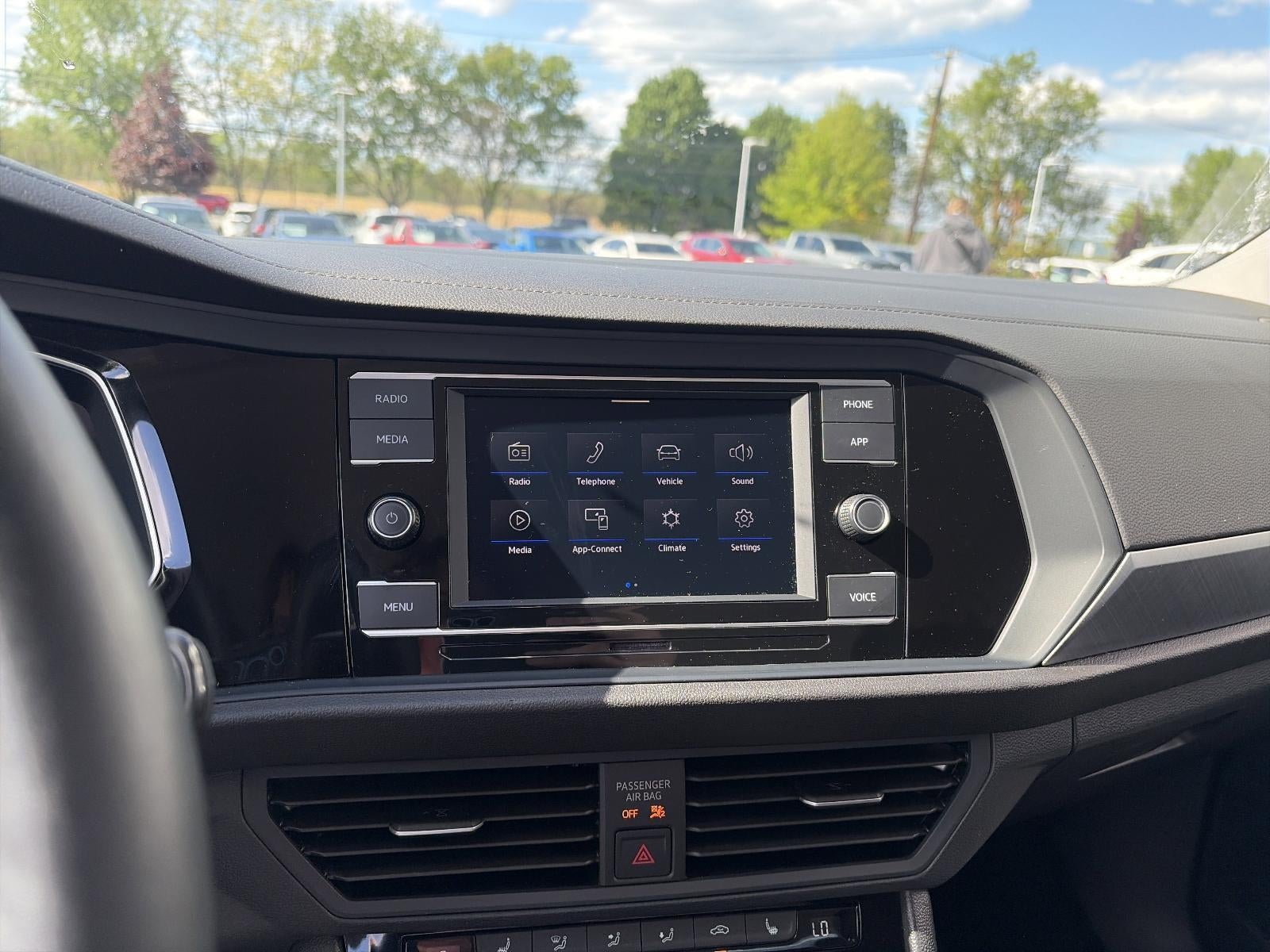 2024 Volkswagen Jetta SE Auto