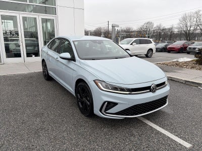 2025 Volkswagen Jetta SE Auto