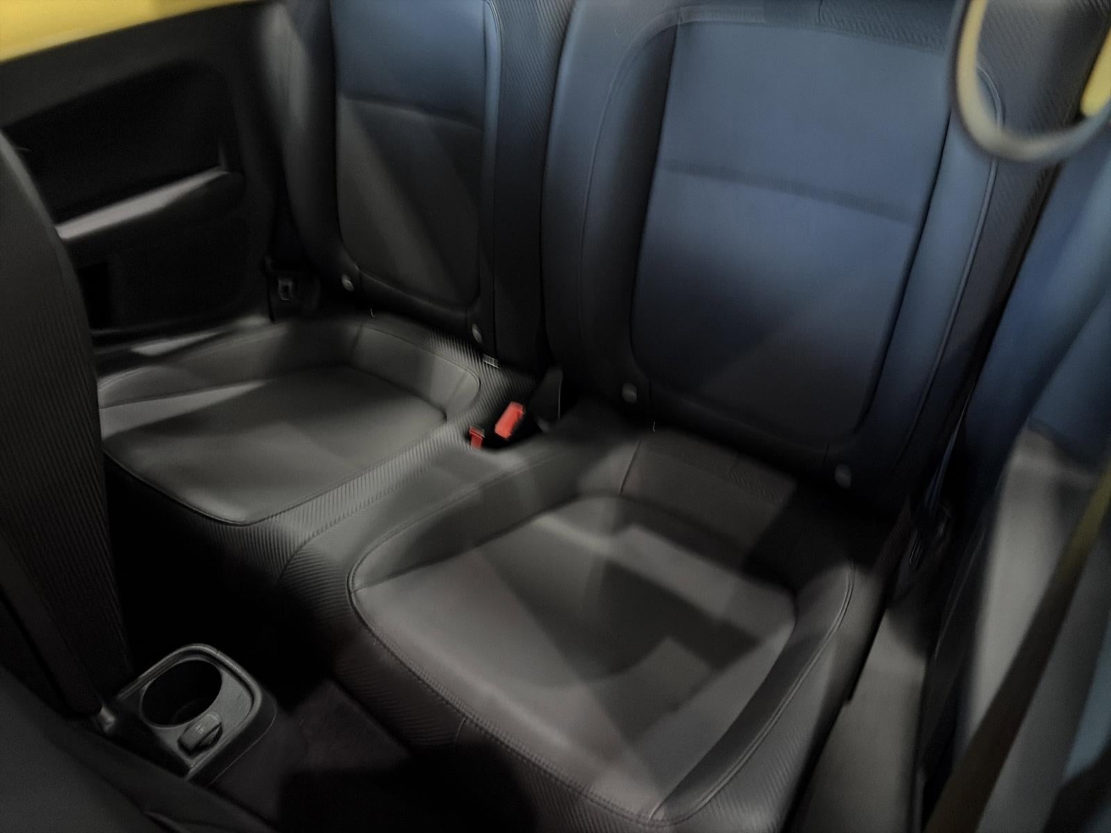 2013 Volkswagen Beetle 2dr Man 2.5L PZEV