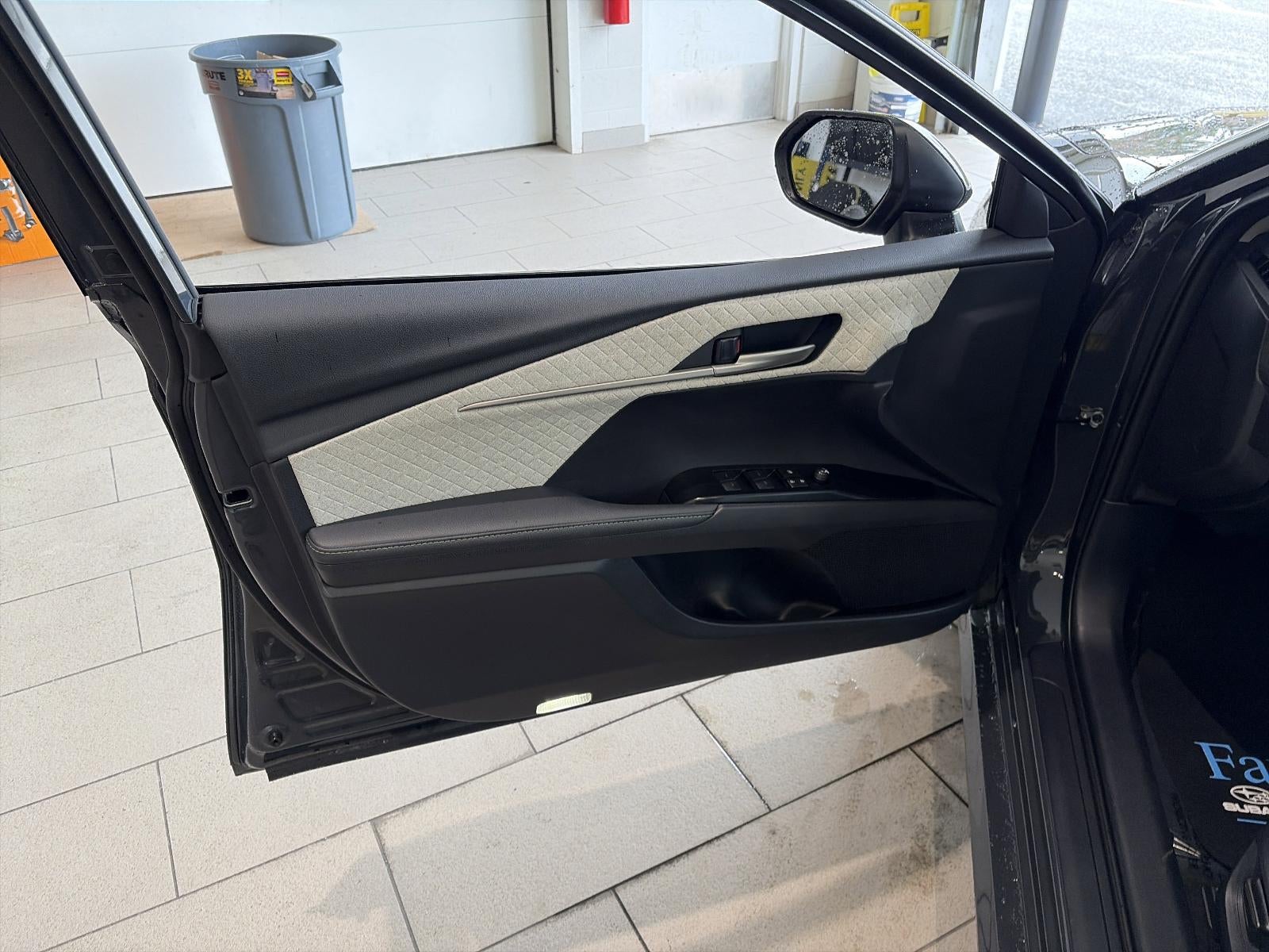 2025 Toyota Camry XSE AWD (Natl)