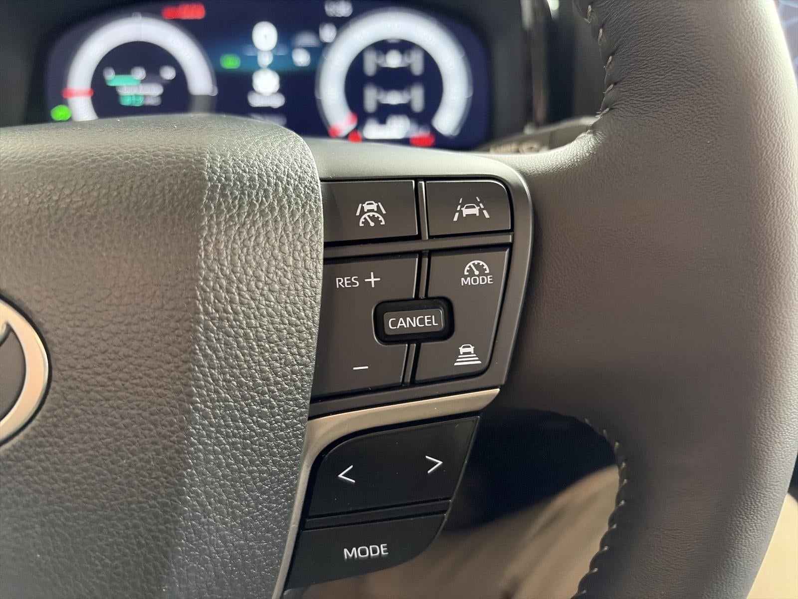 2025 Toyota Camry XSE AWD (Natl)