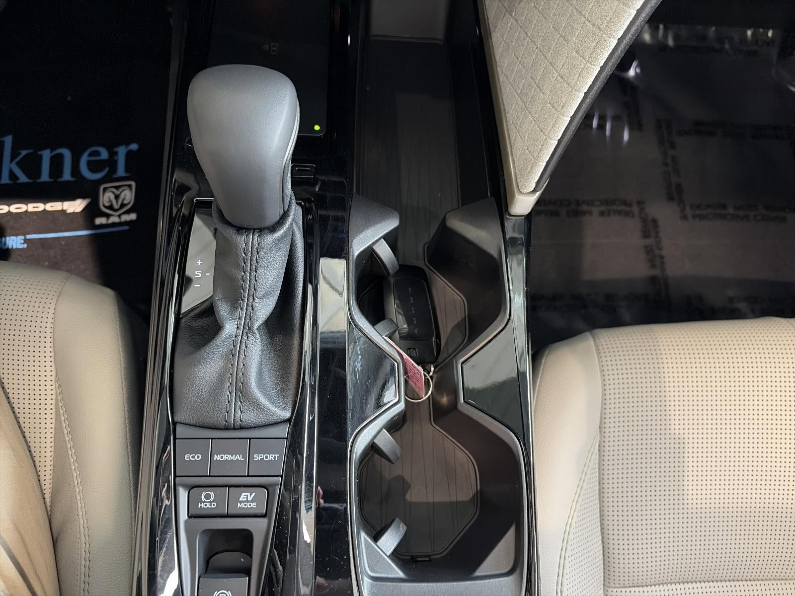 2025 Toyota Camry XSE AWD (Natl)