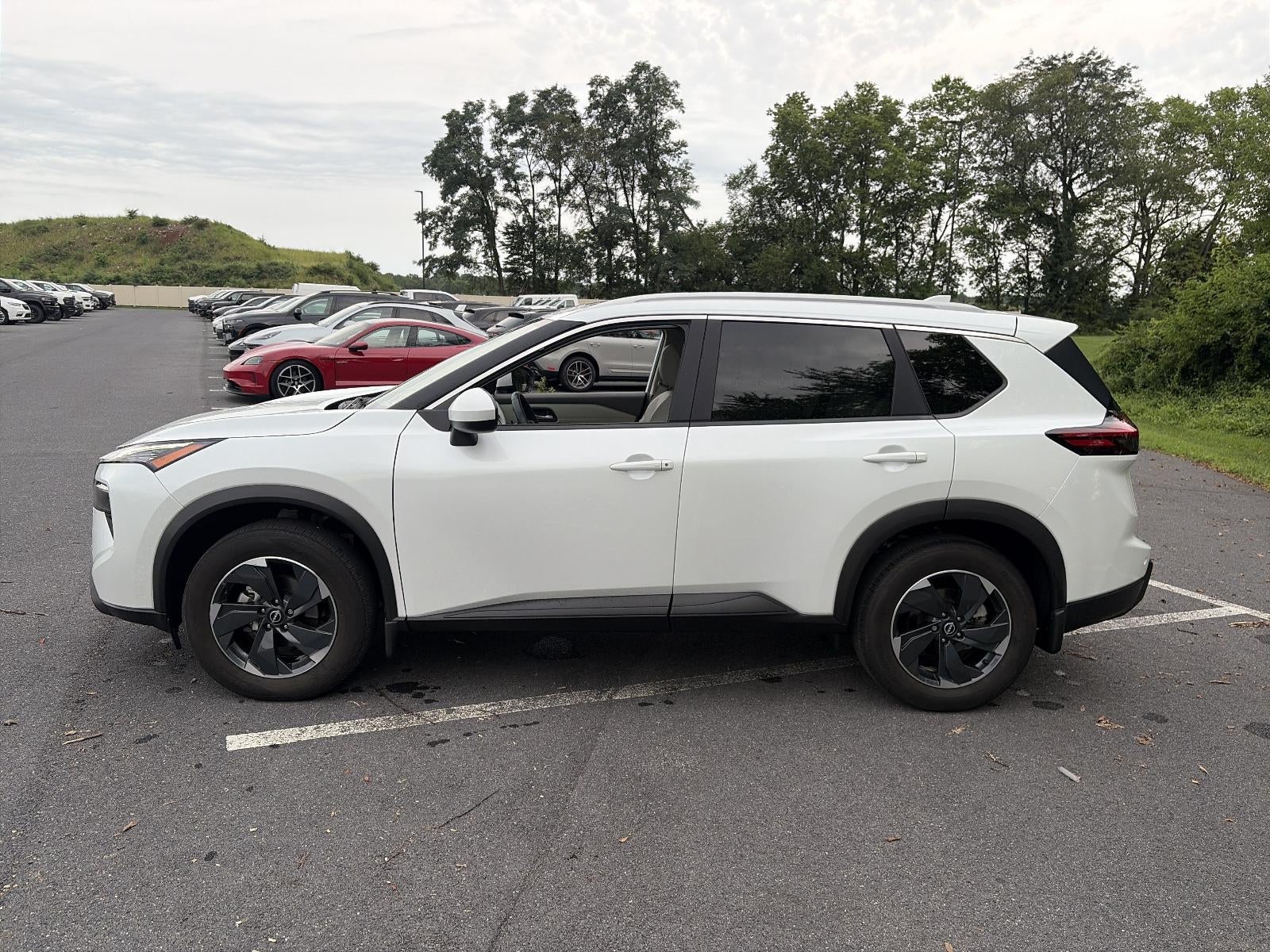 2024 Nissan Rogue AWD SV