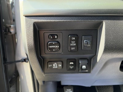 2017 Toyota Tundra 4WD 4WD TRD Pro CrewMax 5.5' Bed 5.7L (Natl)