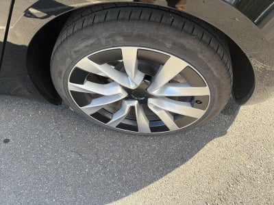 2025 Tesla Model 3 Long Range AWD