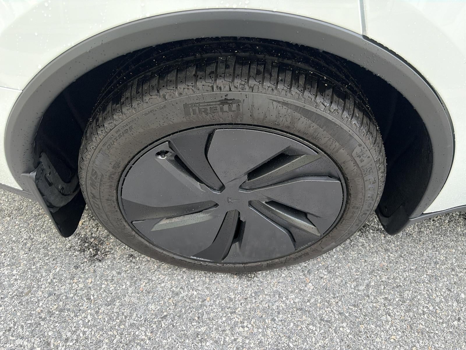 2026 Tesla Model Y AWD