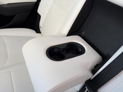 2026 Tesla Model Y AWD