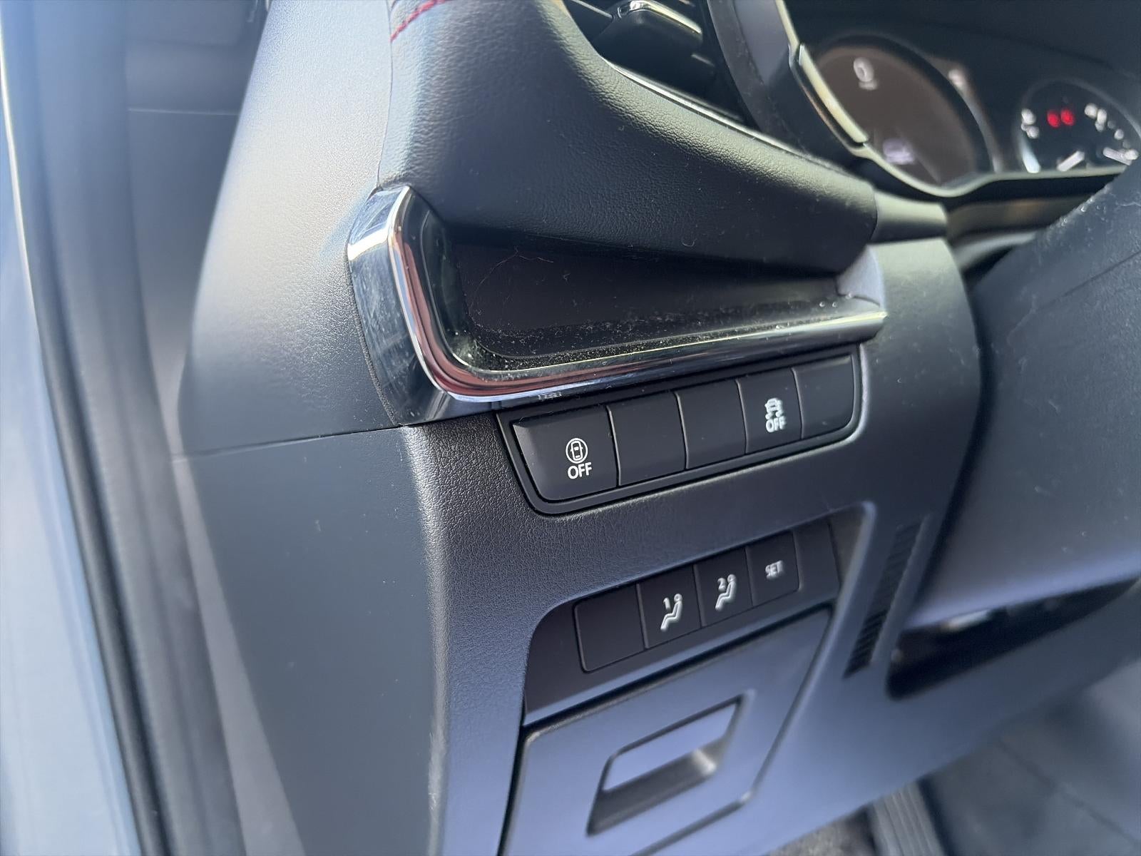 2022 Mazda Mazda3 Hatchback Carbon Edition Auto FWD