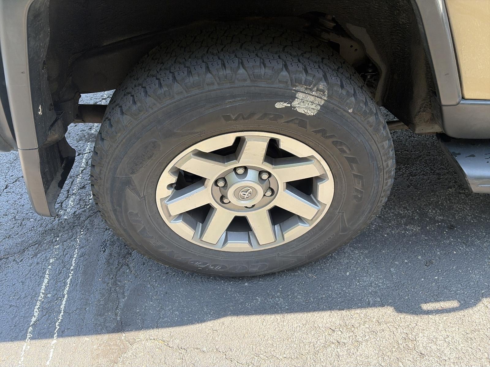 2014 Toyota FJ Cruiser 4WD 4dr Auto (Natl)