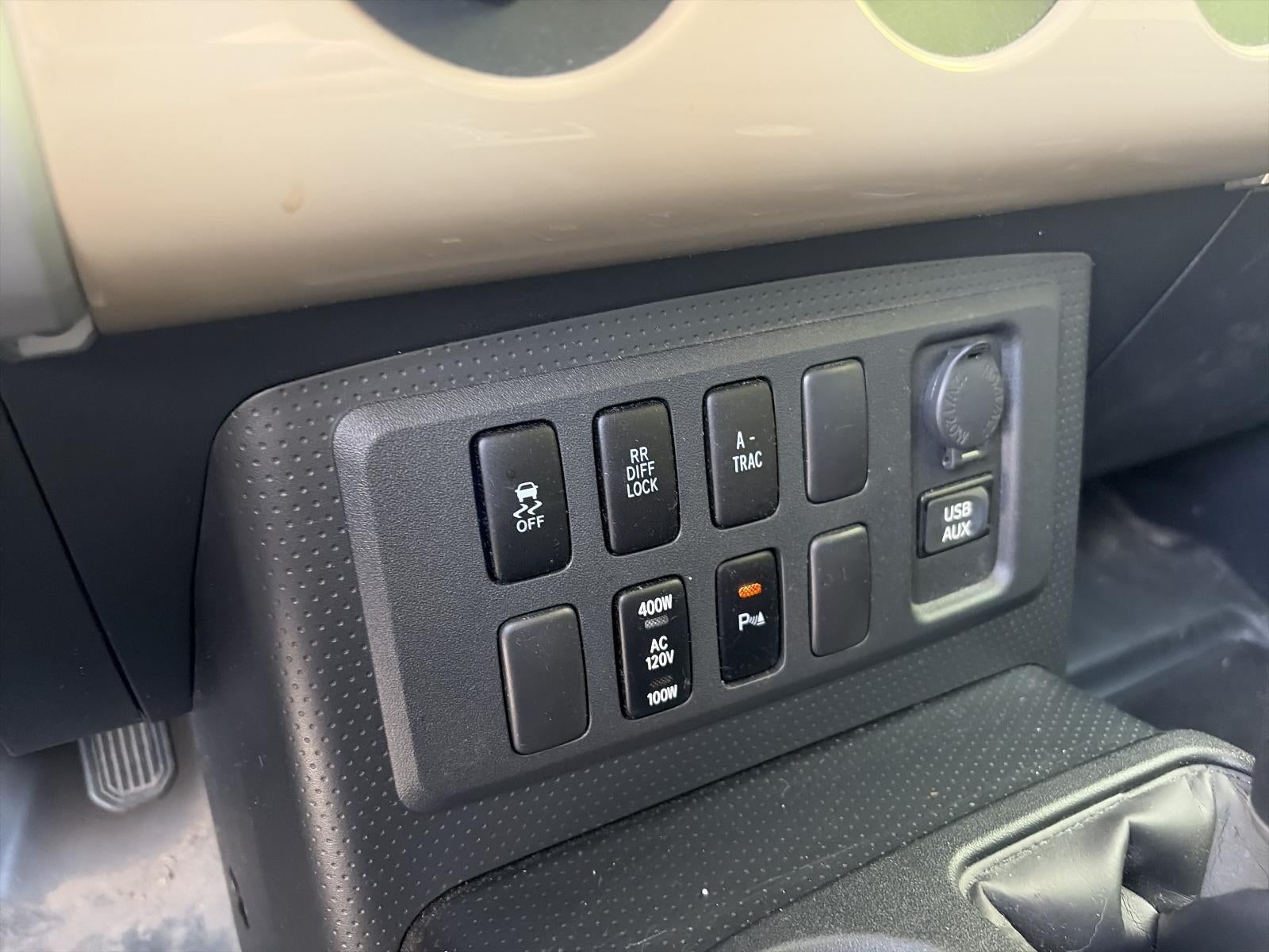 2014 Toyota FJ Cruiser 4WD 4dr Auto (Natl)