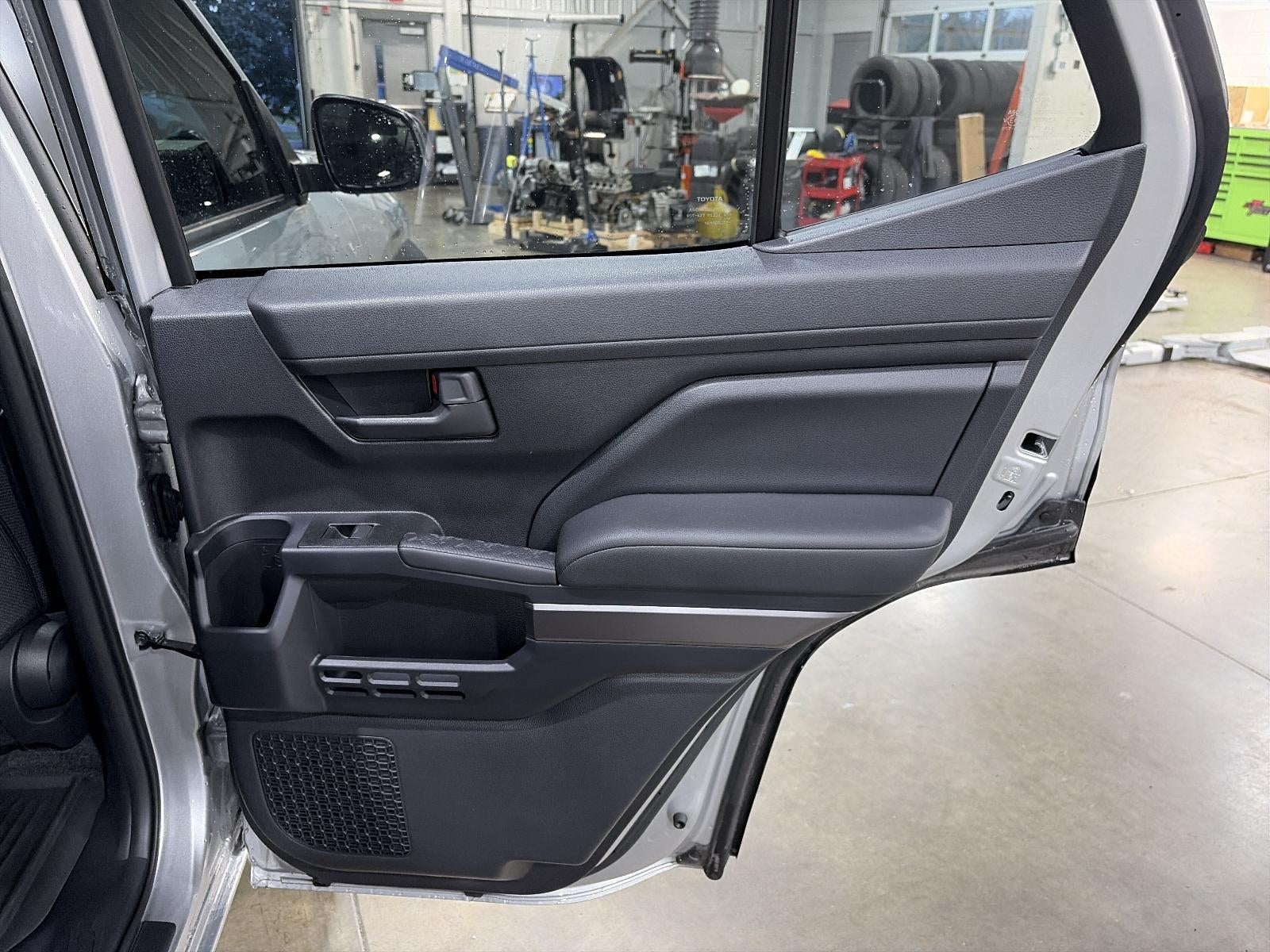 2026 Toyota 4Runner SR5 2WD (Natl)