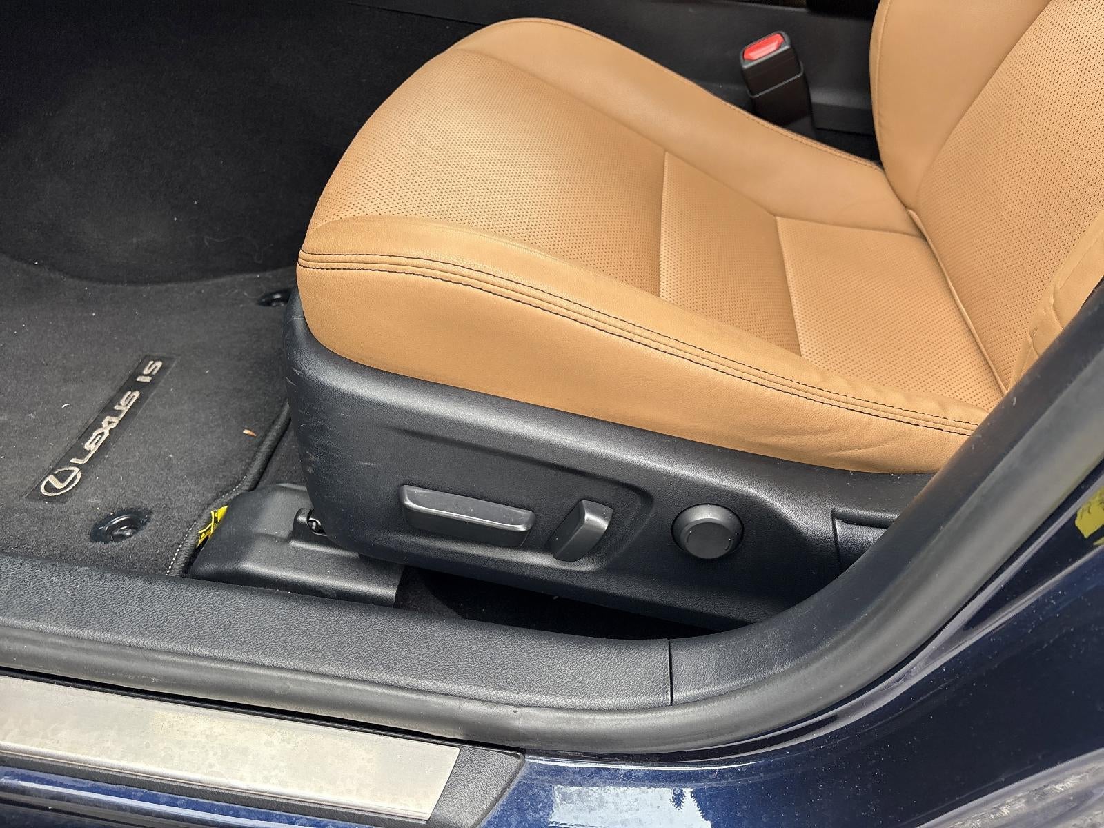 2019 Lexus IS 300 AWD