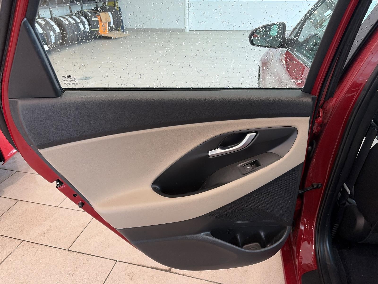 2020 Hyundai ELANTRA GT Auto
