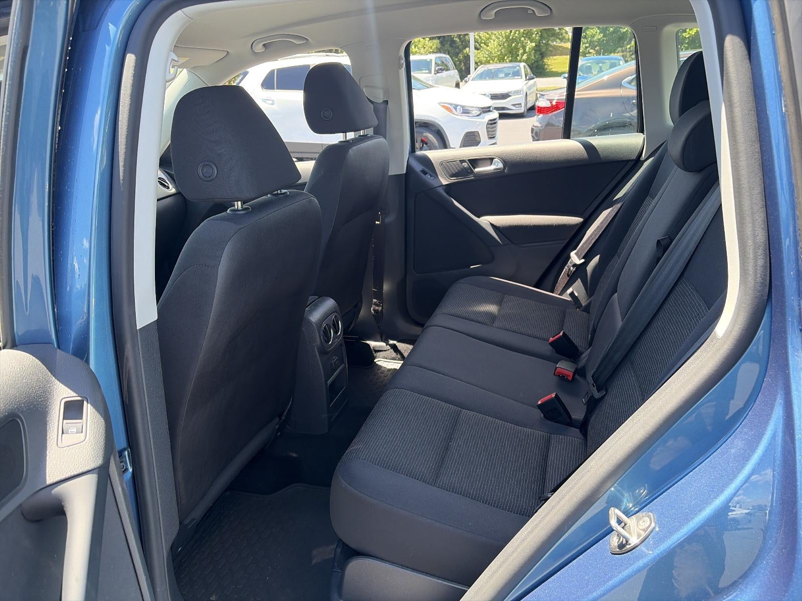 2017 Volkswagen Tiguan Limited 2.0T 4MOTION