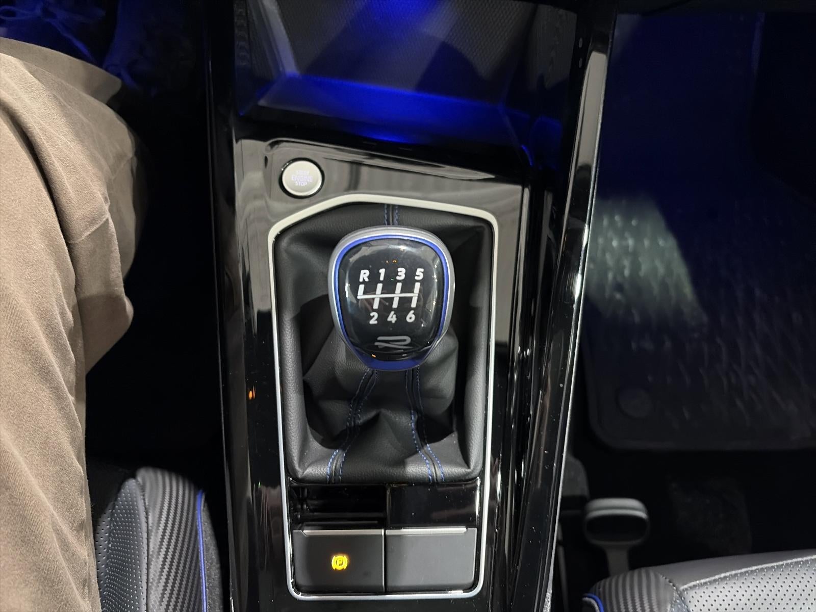 2024 Volkswagen Golf R 2.0T Manual