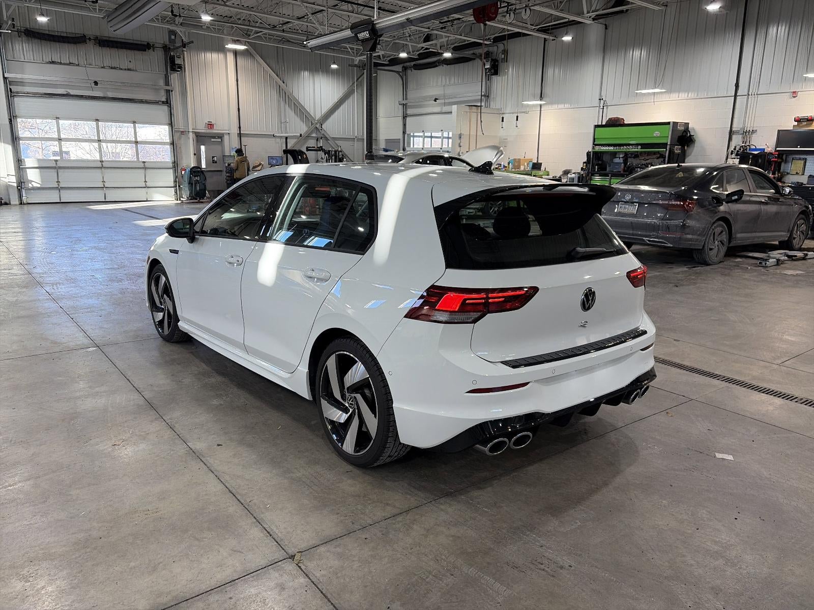 2024 Volkswagen Golf R 2.0T Manual