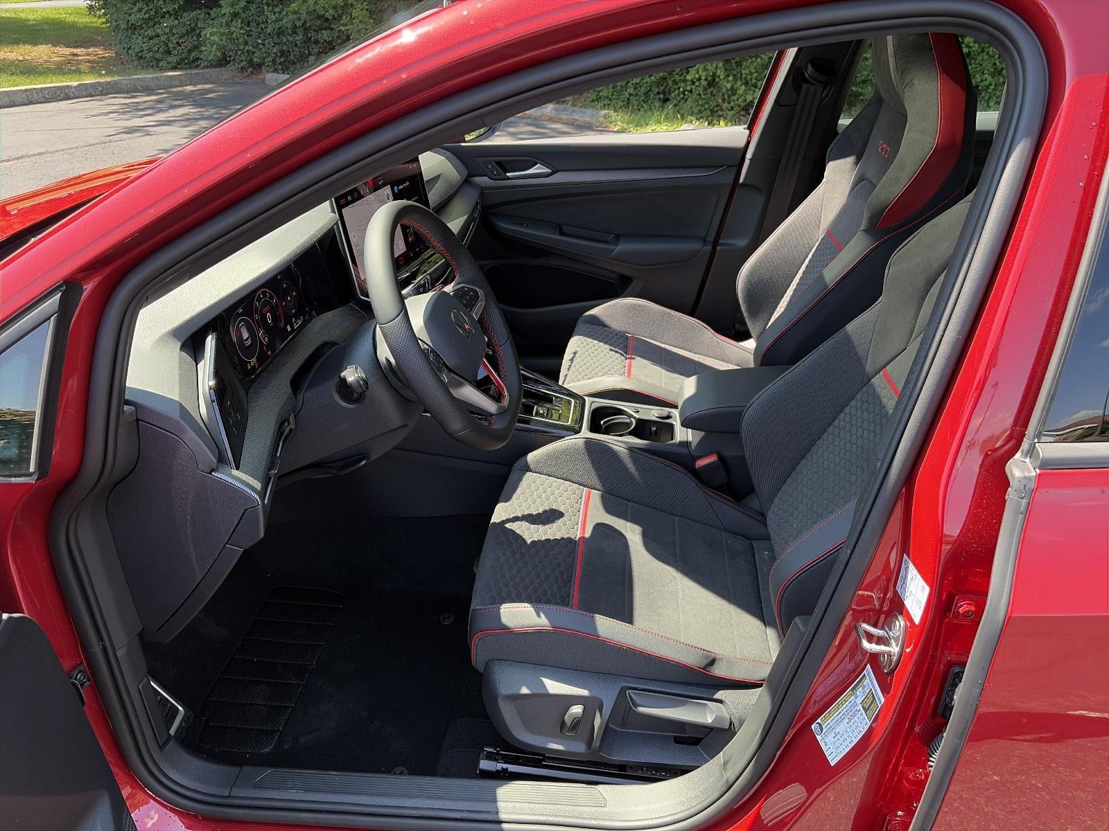 2026 Volkswagen Golf GTI 2.0T SE DSG