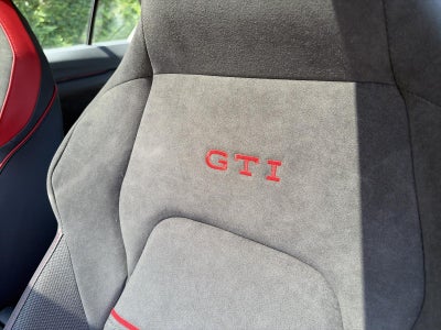 2026 Volkswagen Golf GTI 2.0T SE DSG