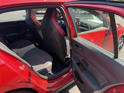 2026 Volkswagen Golf GTI 2.0T SE DSG