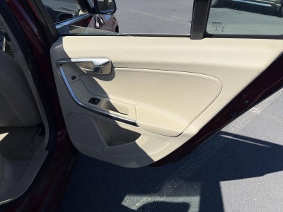 2015 Volvo S60 2015.5 4dr Sdn T5 Platinum AWD