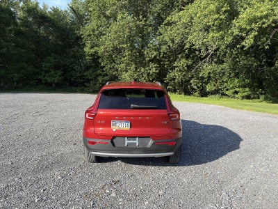 2021 Volvo XC40 T5 AWD Momentum