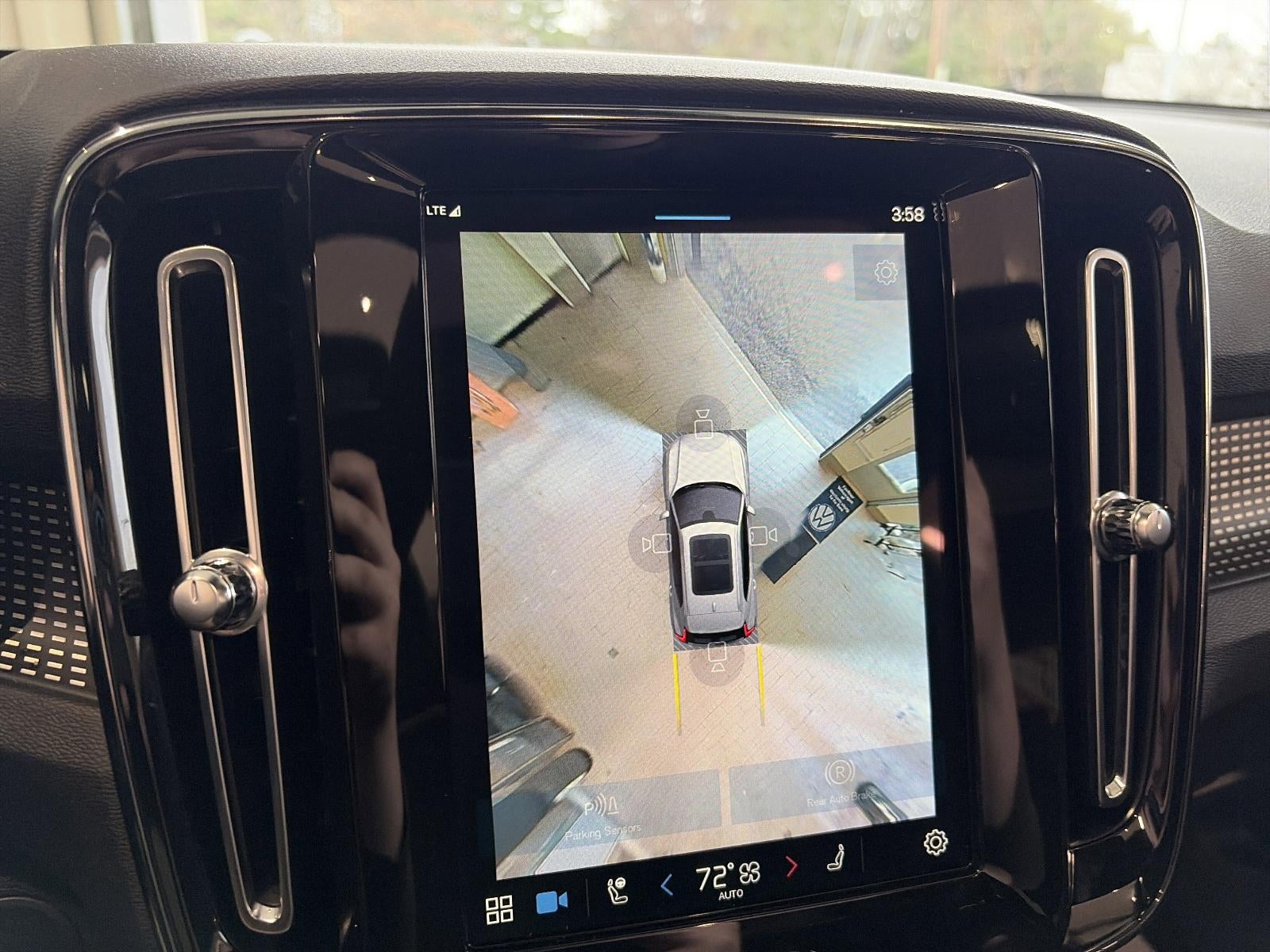 2021 Volvo XC40 Recharge P8 eAWD Pure Electric