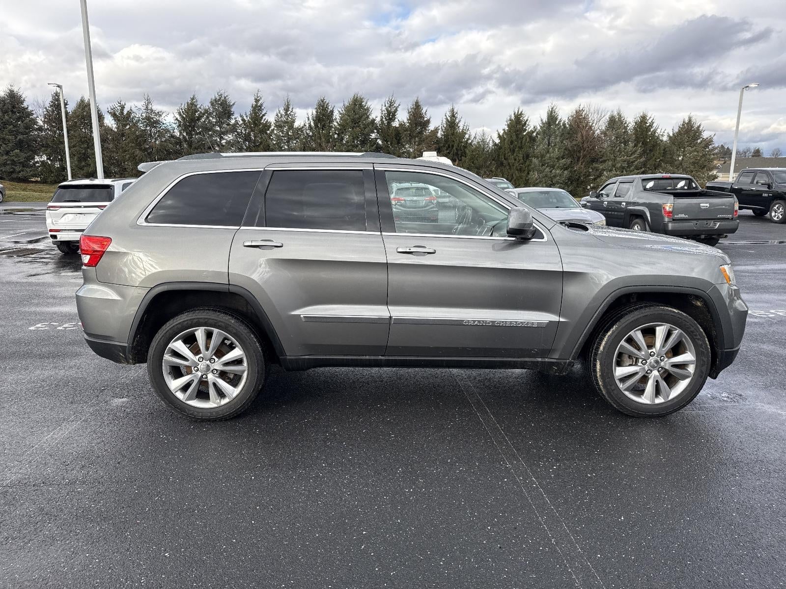 2012 Jeep Grand Cherokee 4WD 4dr Laredo