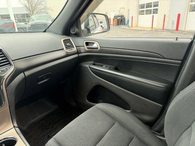 2015 Jeep Grand Cherokee 4WD 4dr Laredo