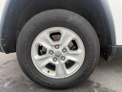 2015 Jeep Grand Cherokee 4WD 4dr Laredo