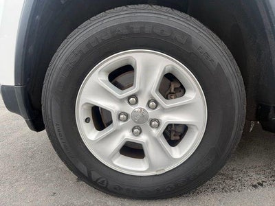 2015 Jeep Grand Cherokee 4WD 4dr Laredo