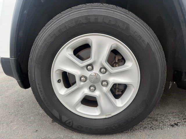 2015 Jeep Grand Cherokee 4WD 4dr Laredo