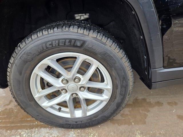 2022 Jeep Grand Cherokee L Laredo 4x4