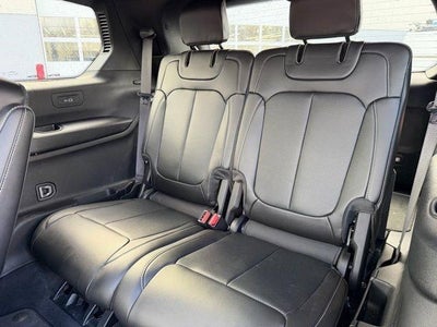 2025 Jeep Grand Cherokee L Limited 4x4